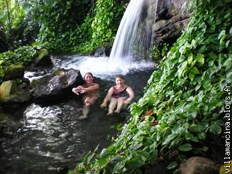 un des nombreux bassins en for�t tropicale de la Basse-terre